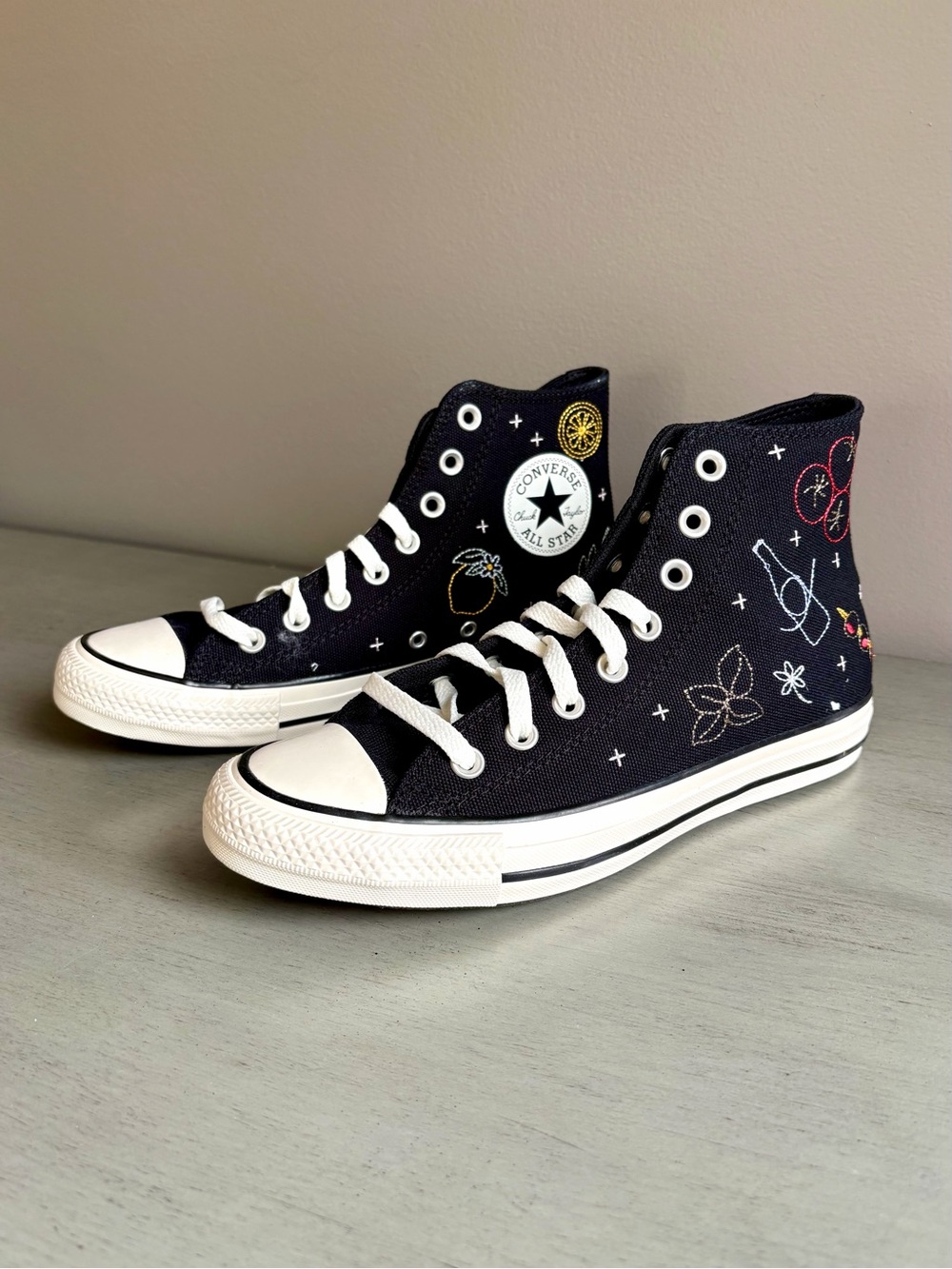 Converse Chuck Taylor All Star Black Embroidered High Top Lace-Up Women 8.5 NEW - Picture 5 of 16